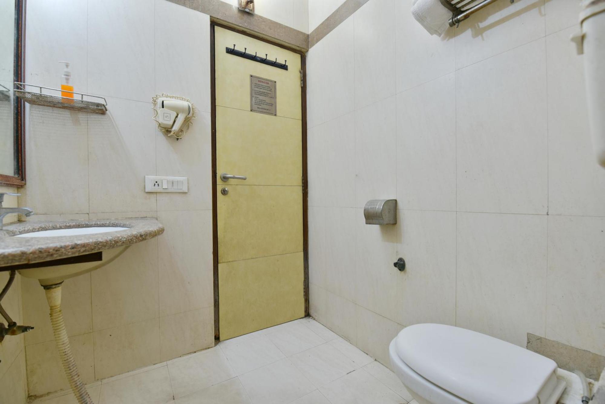 Family Spot Hotel New Delhi Exterior foto