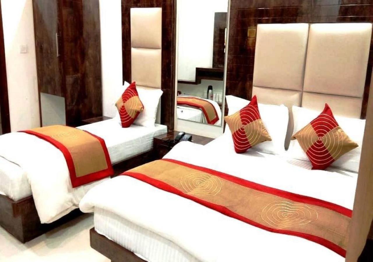 Family Spot Hotel New Delhi Exterior foto