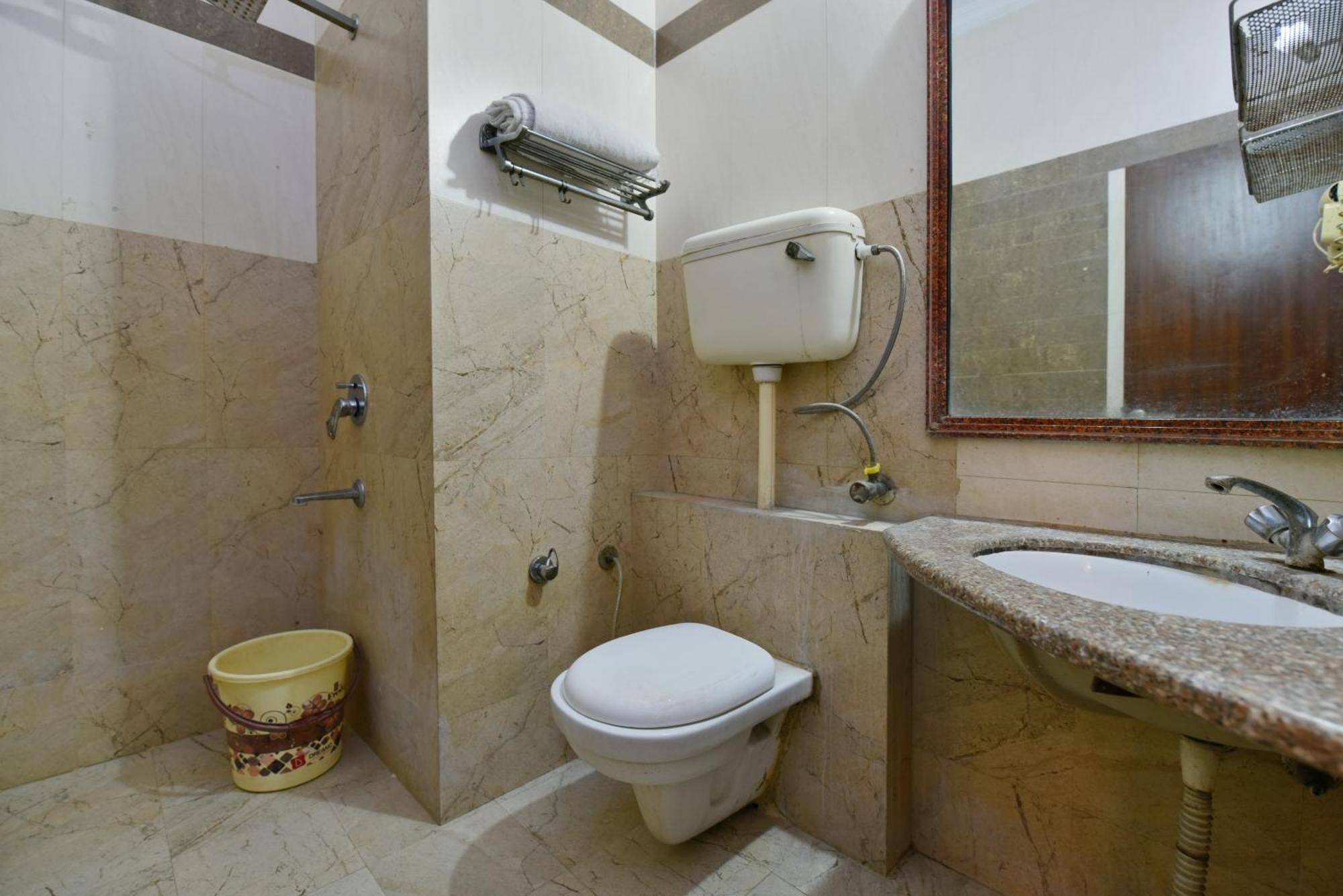 Family Spot Hotel New Delhi Exterior foto