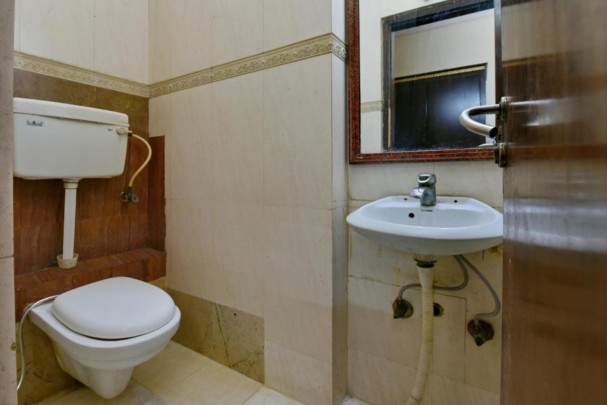 Family Spot Hotel New Delhi Exterior foto